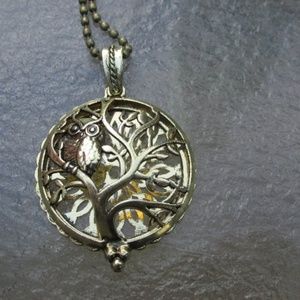 New Tree w/ Owl Aromatherapy Necklace